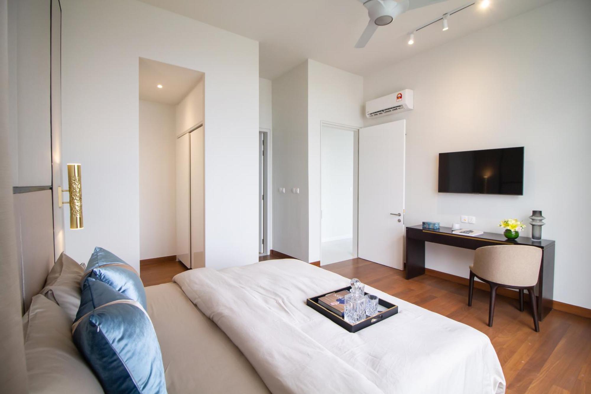Pavillion Embassy Service Apartment By Autumn Suites Premium Stay Куала Лумпур Екстериор снимка